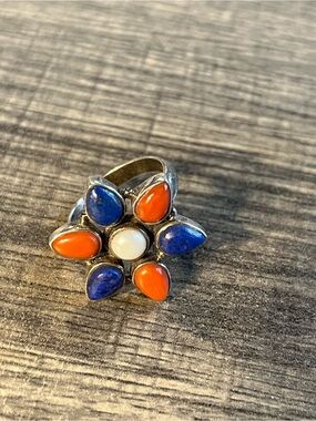 Sterling silver ring with lapis, coral and pearl. Sz 7 southwestern. Native.
